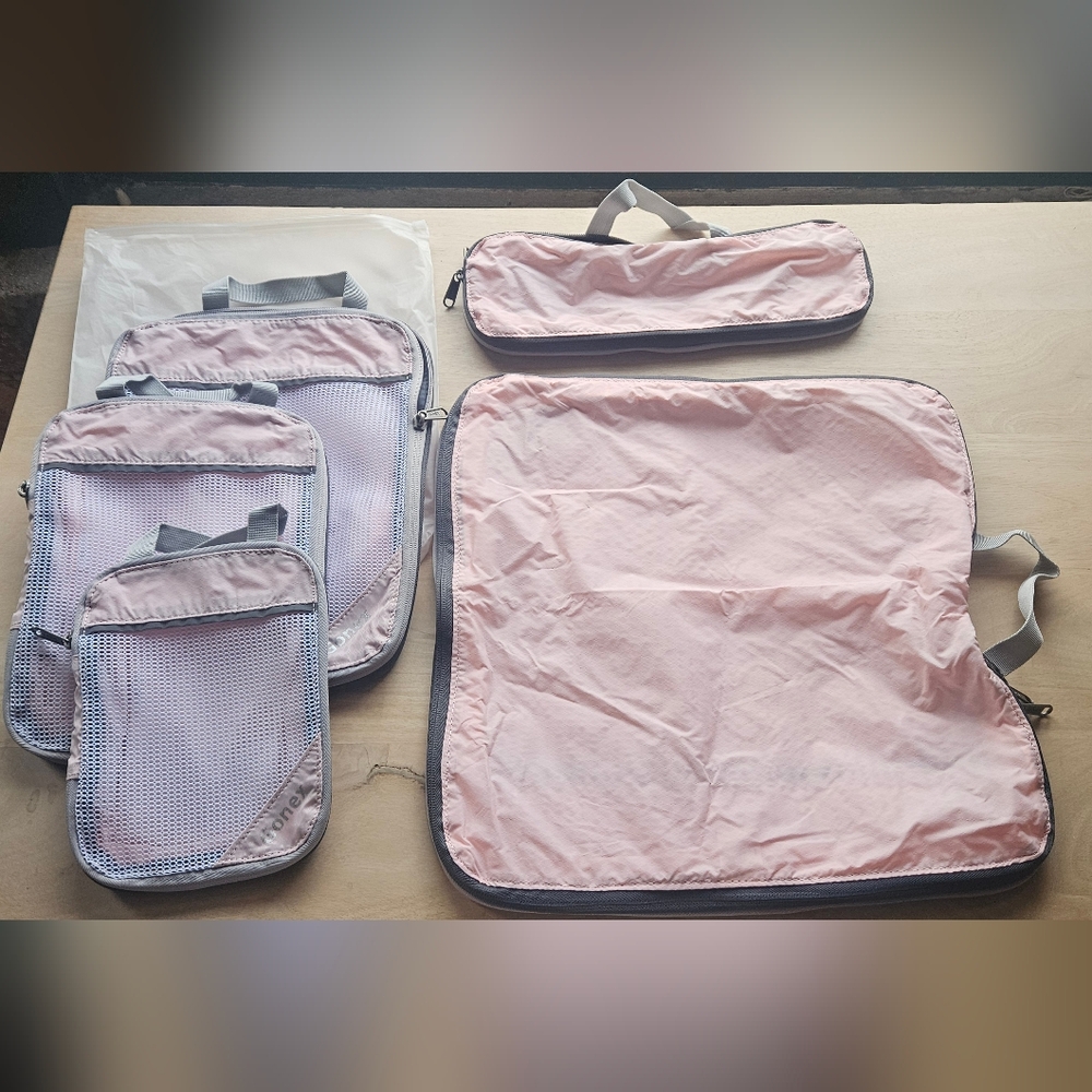Pink Travel Packing Cubes Set